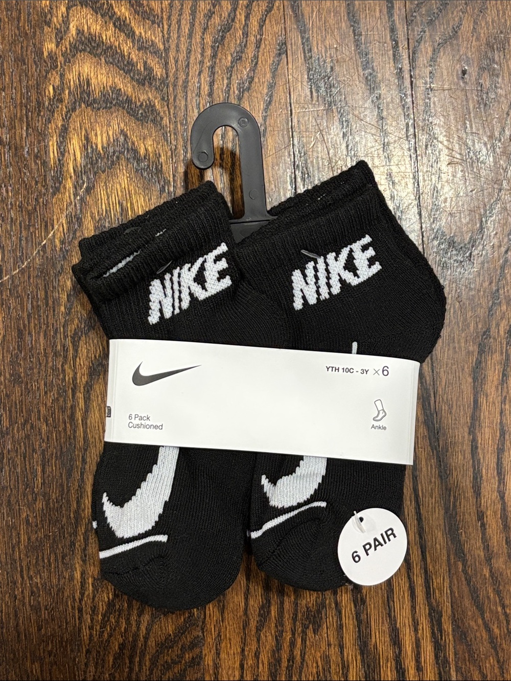 Nike kids Black & White Cushioned Ankle Socks - 6 Pack size 10c-3y